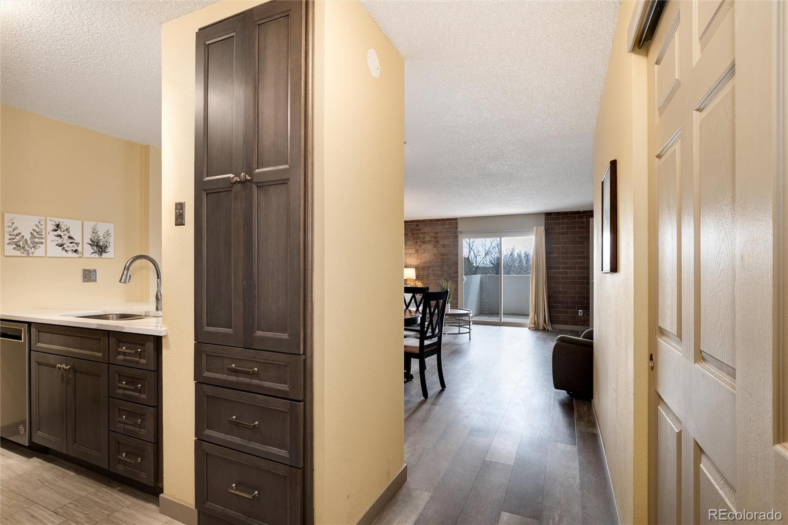 MLS Image #20 for 2880 s locust street 505n,denver, Colorado