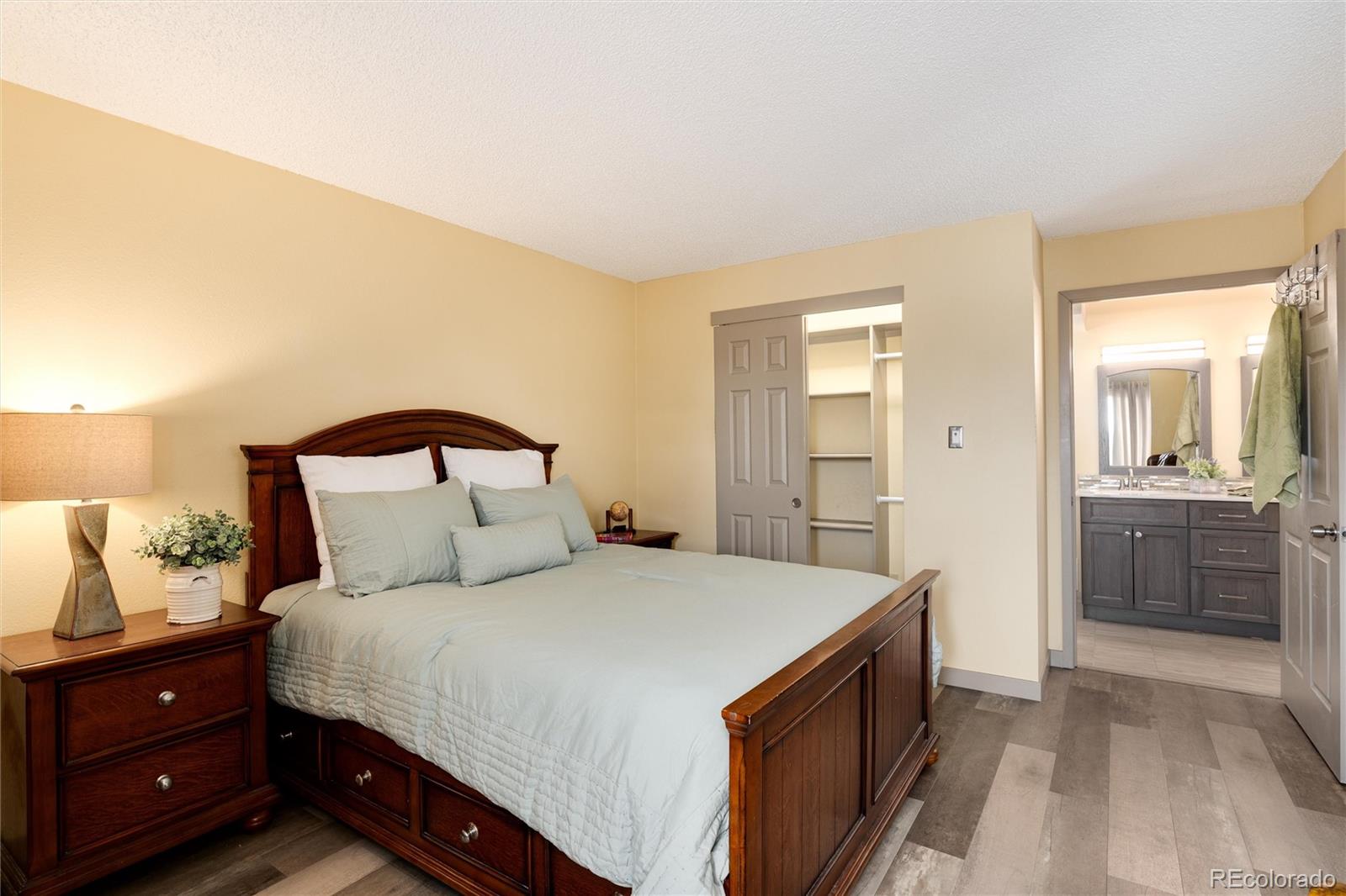 MLS Image #27 for 2880 s locust street 505n,denver, Colorado