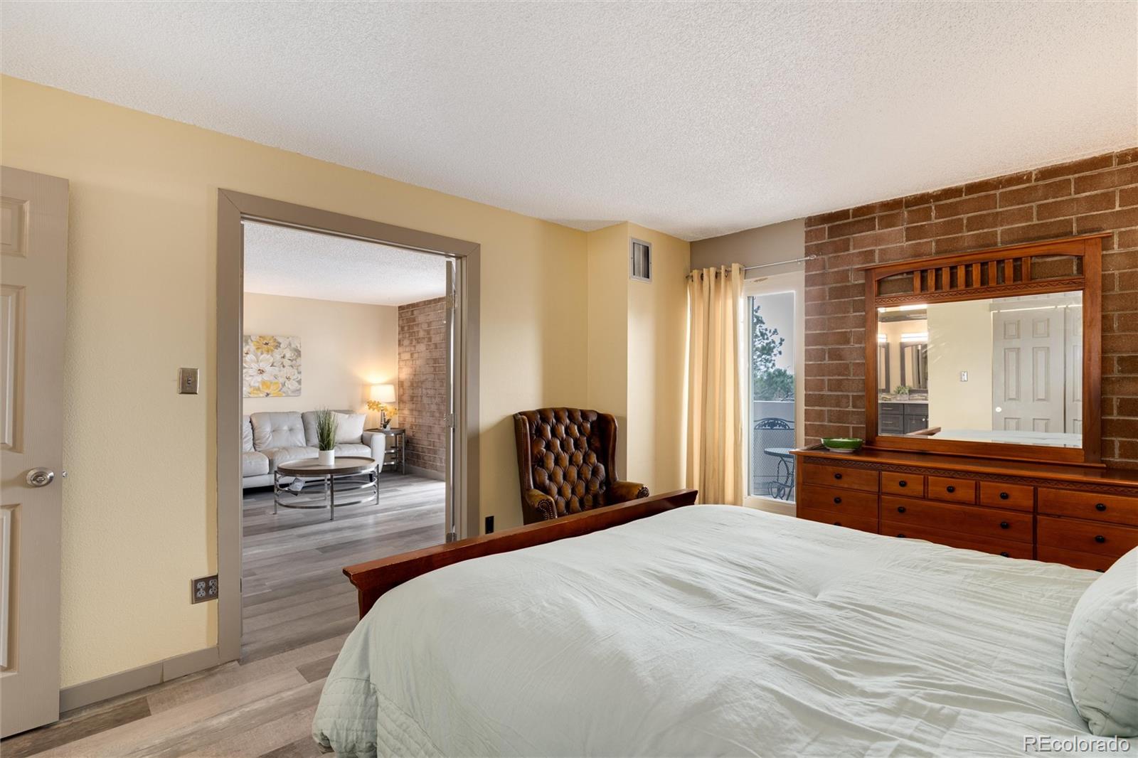 MLS Image #29 for 2880 s locust street 505n,denver, Colorado