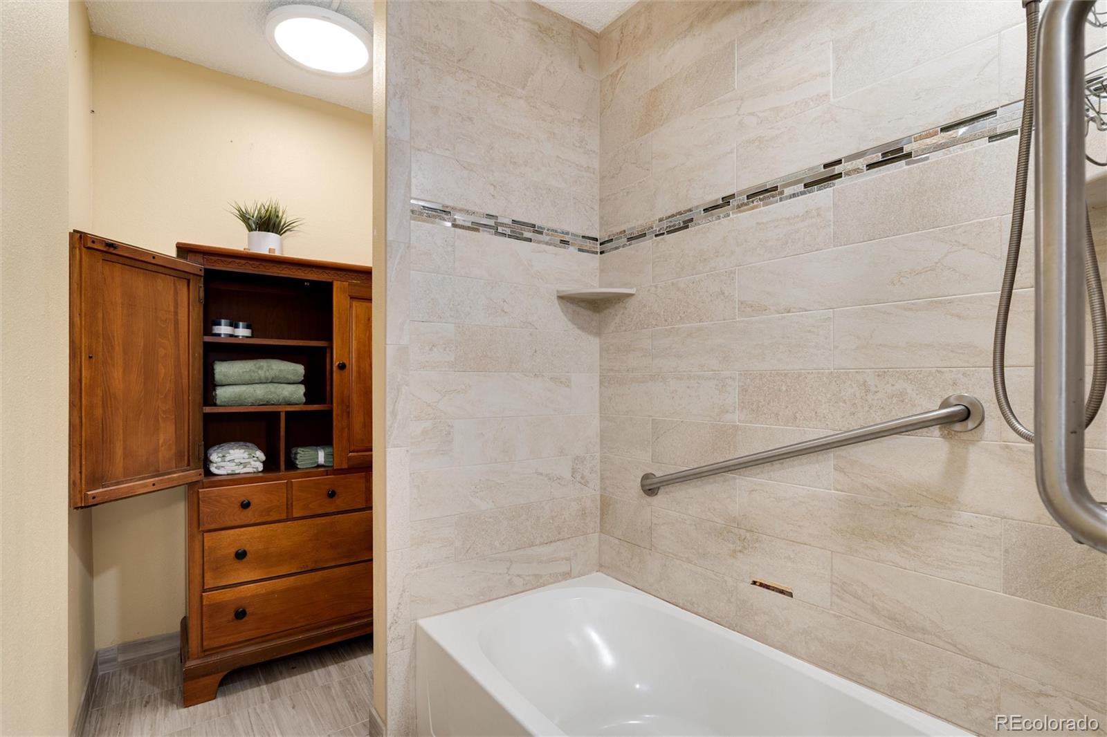 MLS Image #33 for 2880 s locust street 505n,denver, Colorado