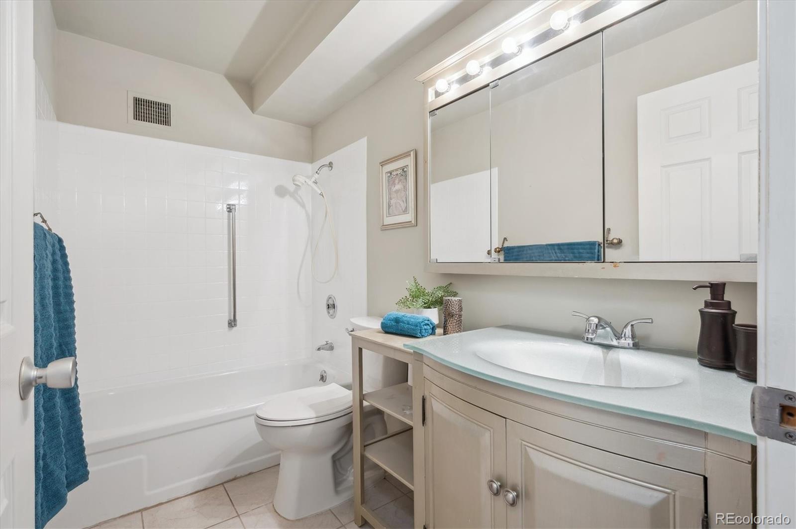 MLS Image #15 for 655 s alton way 5c,denver, Colorado