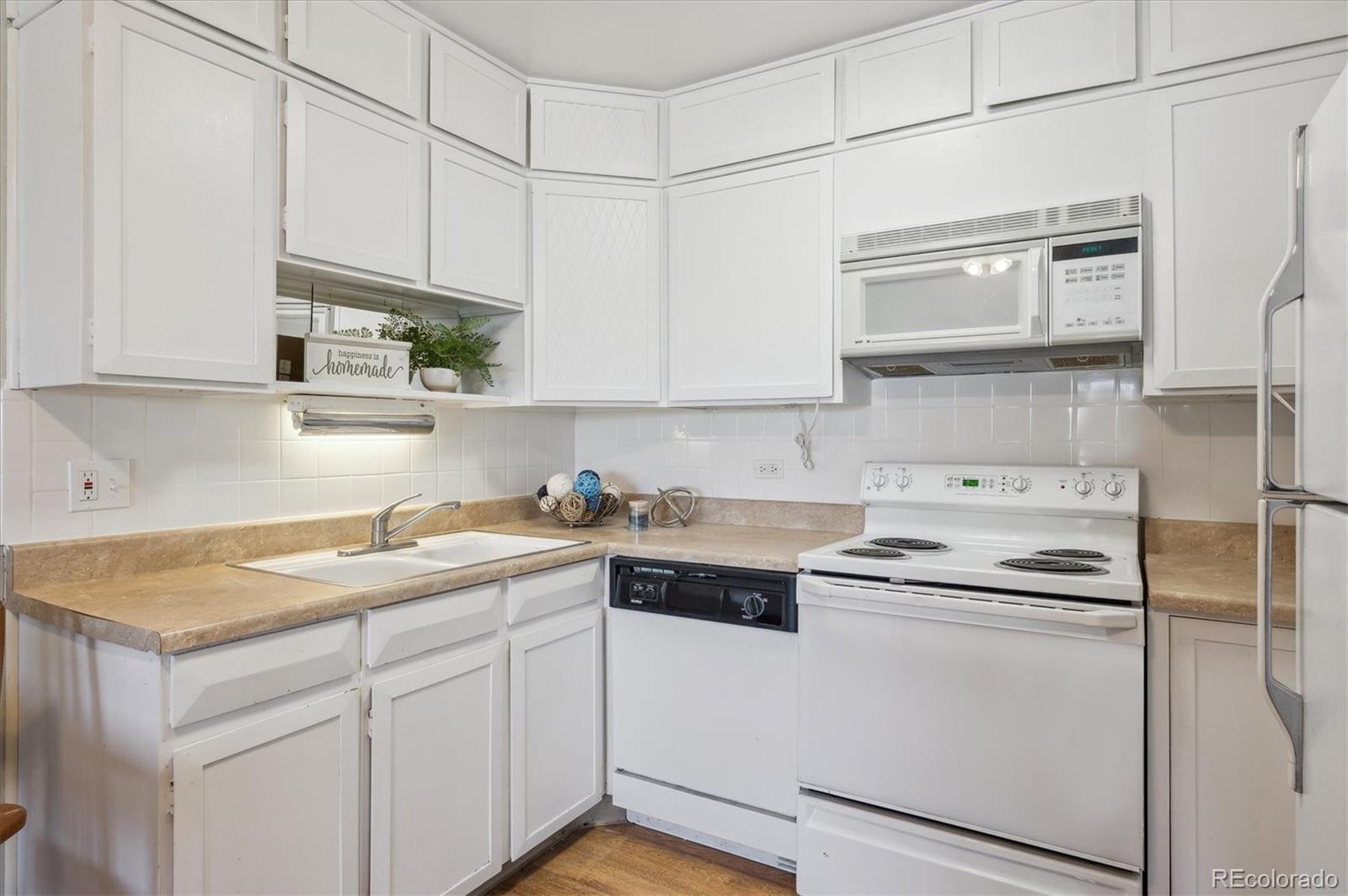 MLS Image #3 for 655 s alton way 5c,denver, Colorado
