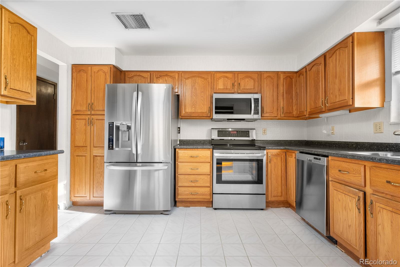 MLS Image #14 for 664  ouray way,aurora, Colorado