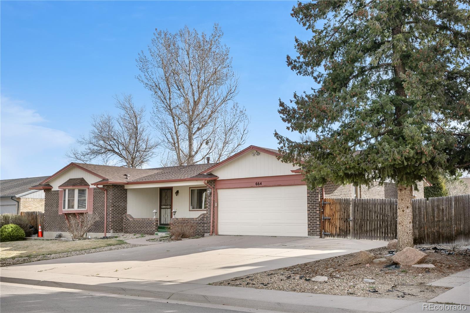 MLS Image #2 for 664  ouray way,aurora, Colorado