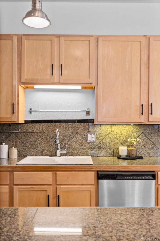 MLS Image #21 for 920  33rd street,denver, Colorado
