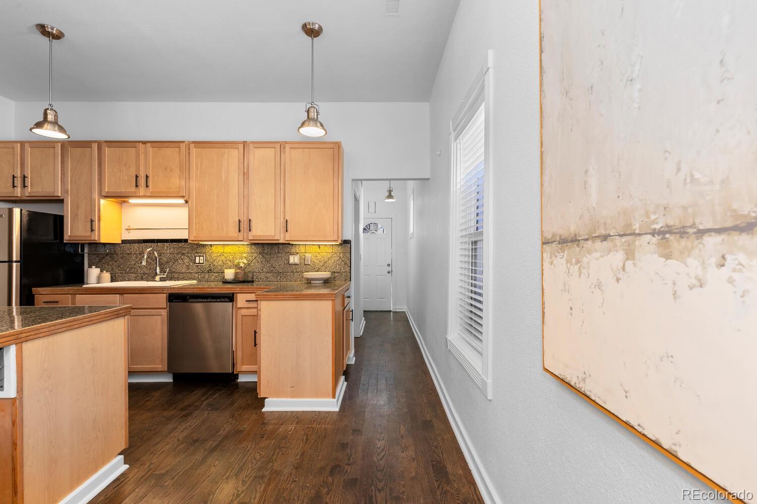 MLS Image #7 for 920  33rd street,denver, Colorado