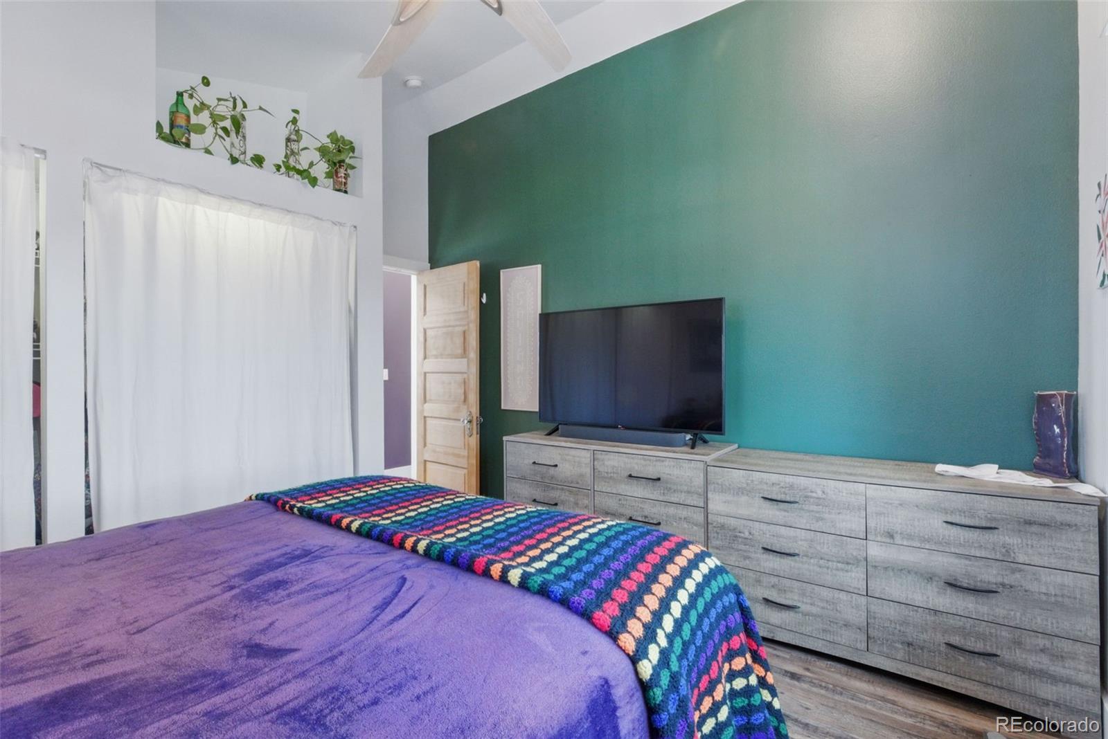 MLS Image #23 for 1686 s logan street,denver, Colorado