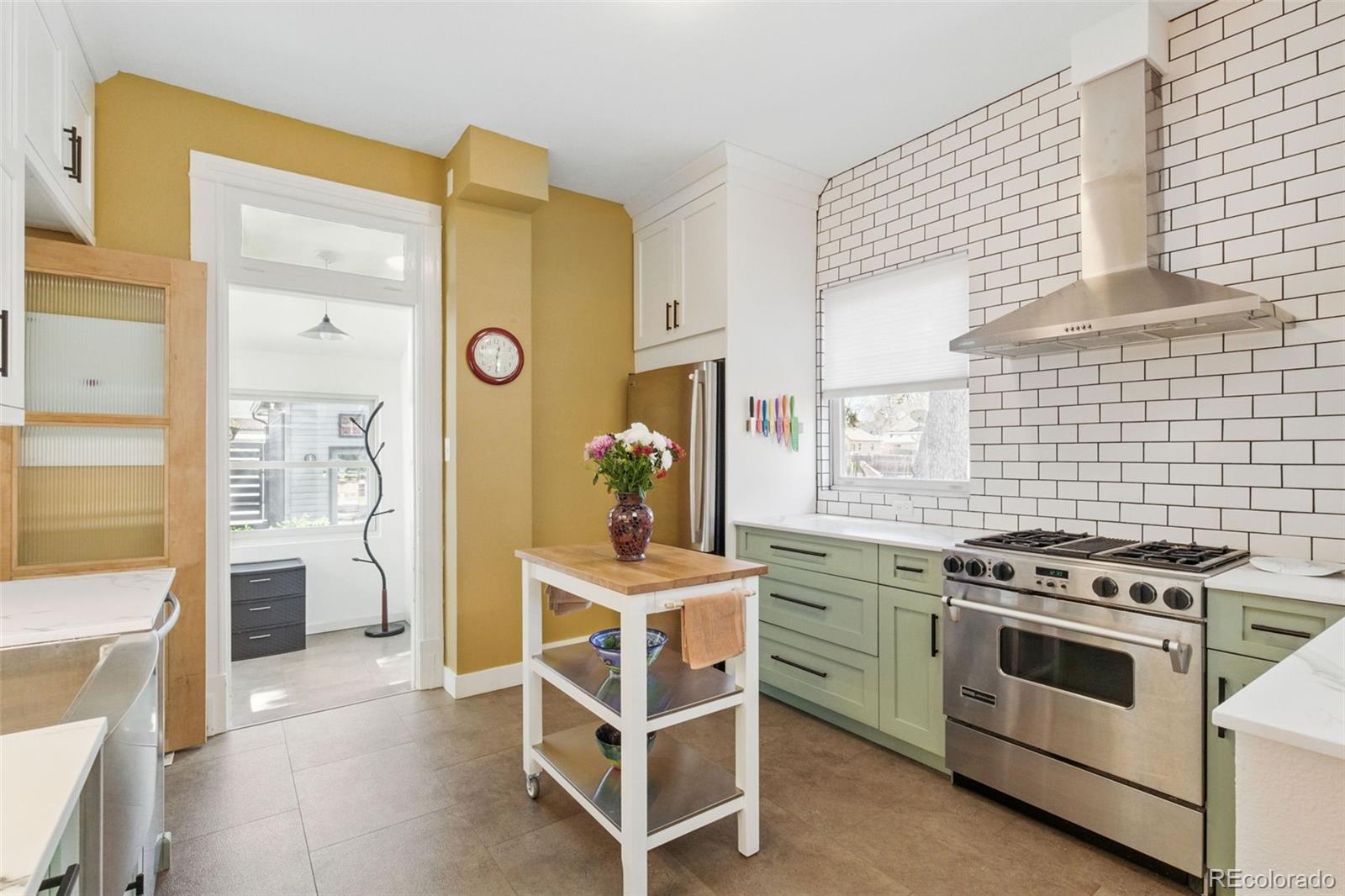 MLS Image #5 for 1686 s logan street,denver, Colorado