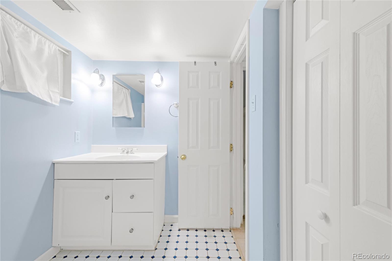 MLS Image #37 for 4893  newton street,denver, Colorado