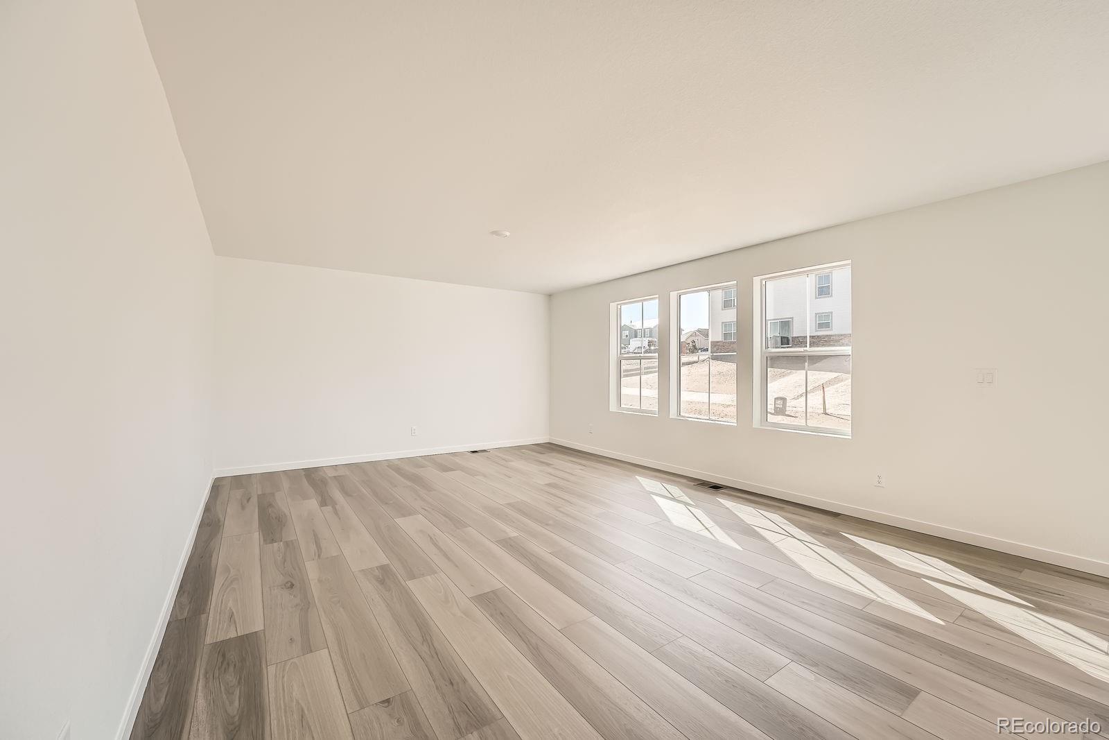 CMA Image for 22016 e 39th place,Aurora, Colorado