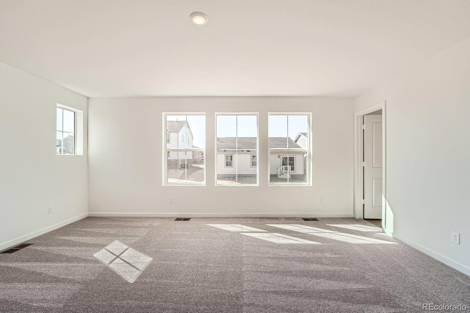 MLS Image #6 for 22016 e 39th place,aurora, Colorado