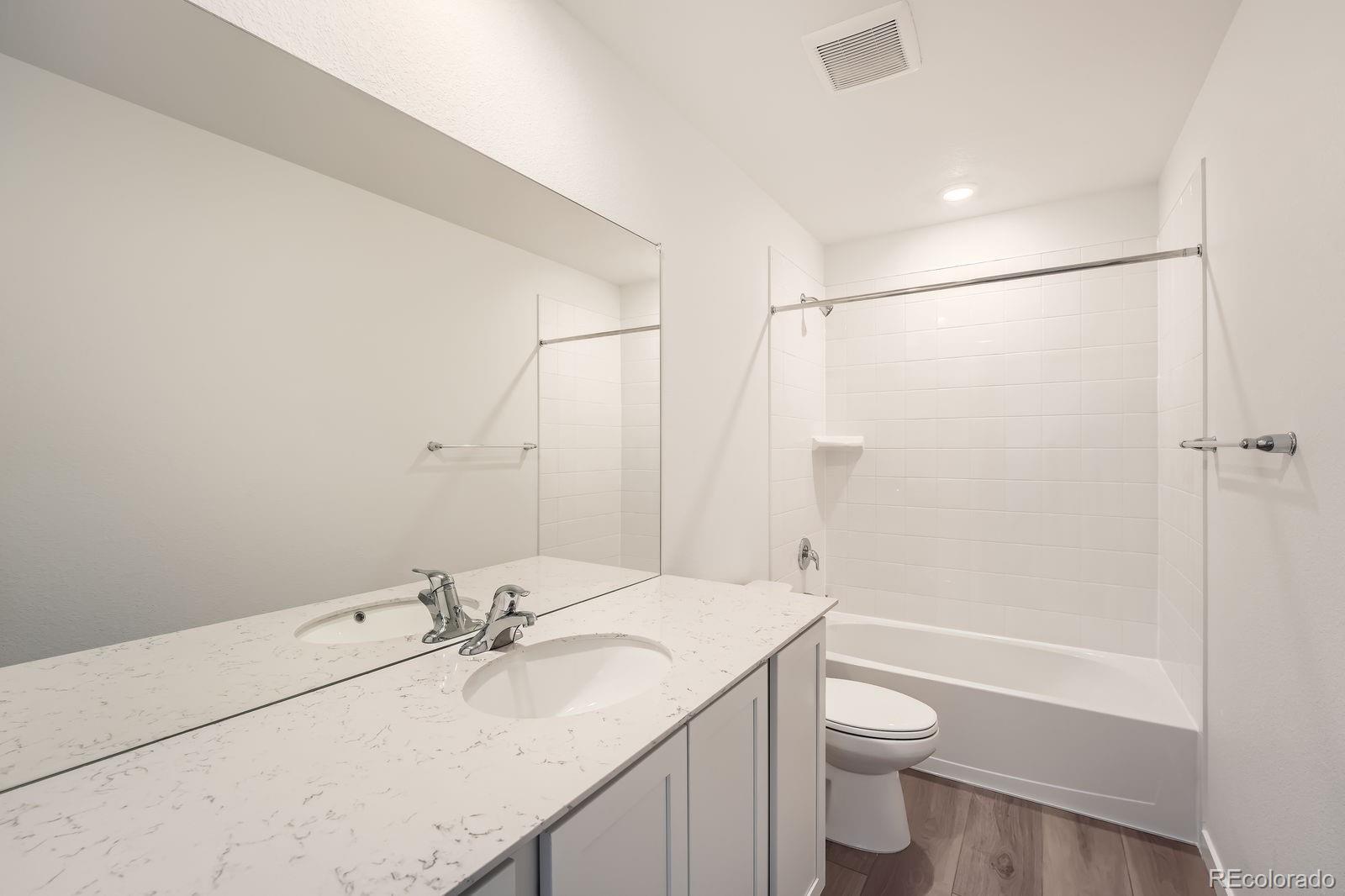 MLS Image #9 for 22016 e 39th place,aurora, Colorado