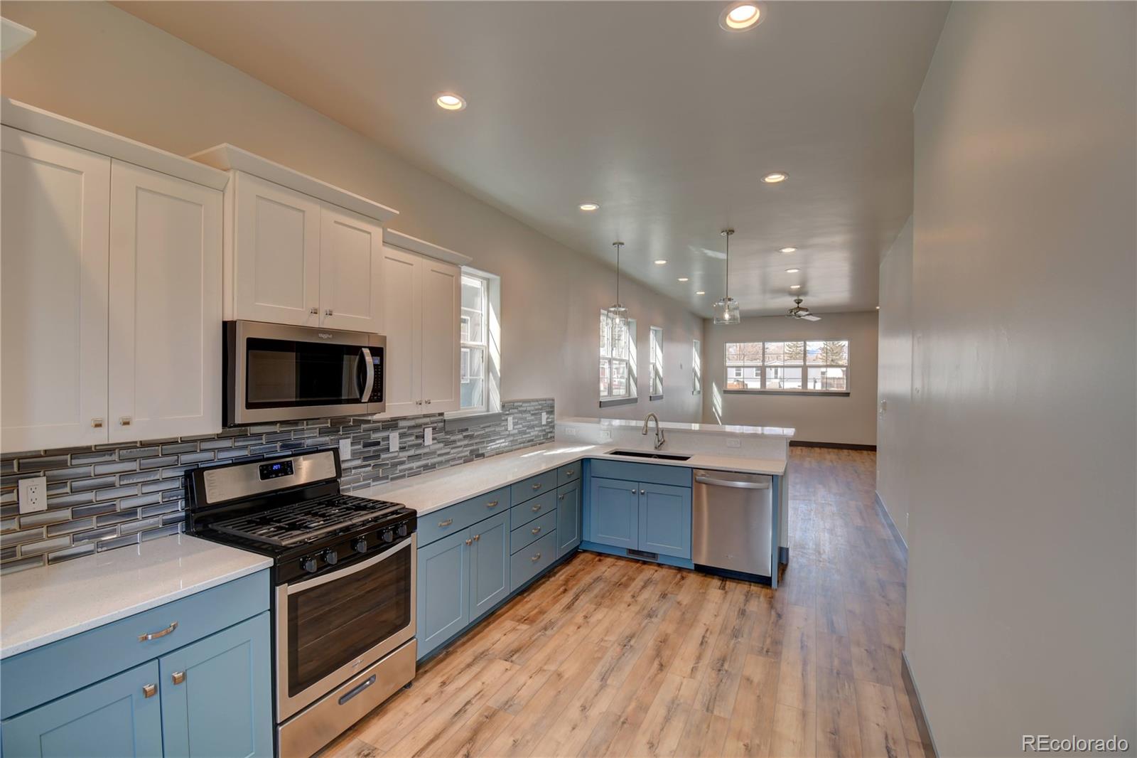 MLS Image #10 for 907  j street,salida, Colorado