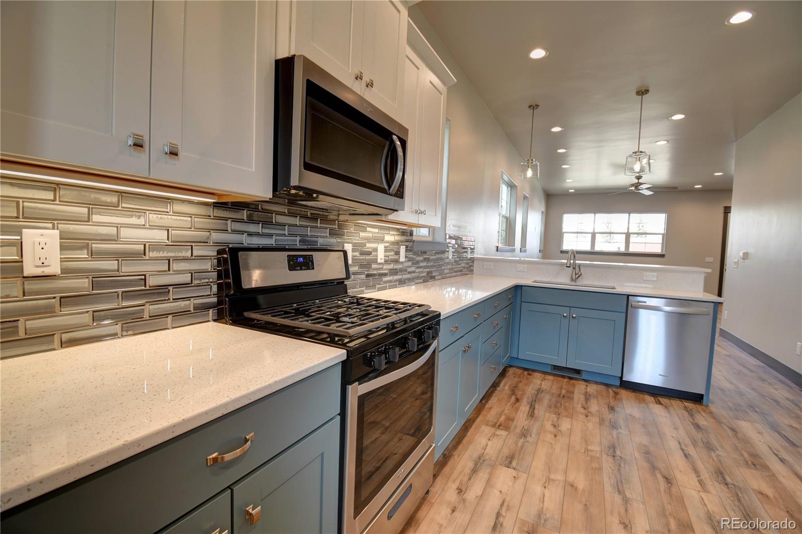 MLS Image #11 for 907  j street,salida, Colorado
