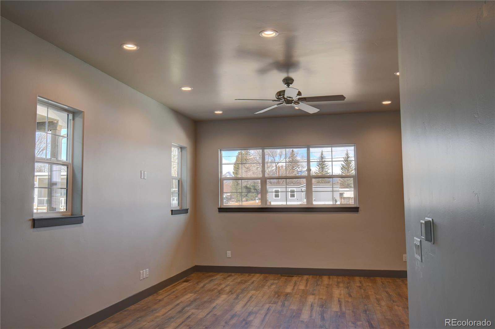 MLS Image #17 for 907  j street,salida, Colorado