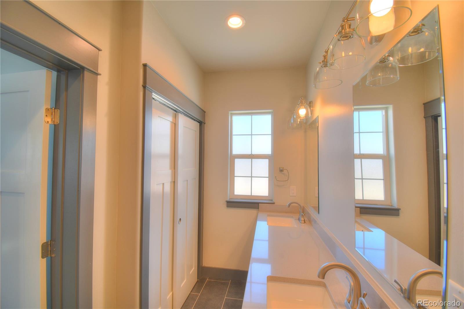 MLS Image #19 for 907  j street,salida, Colorado