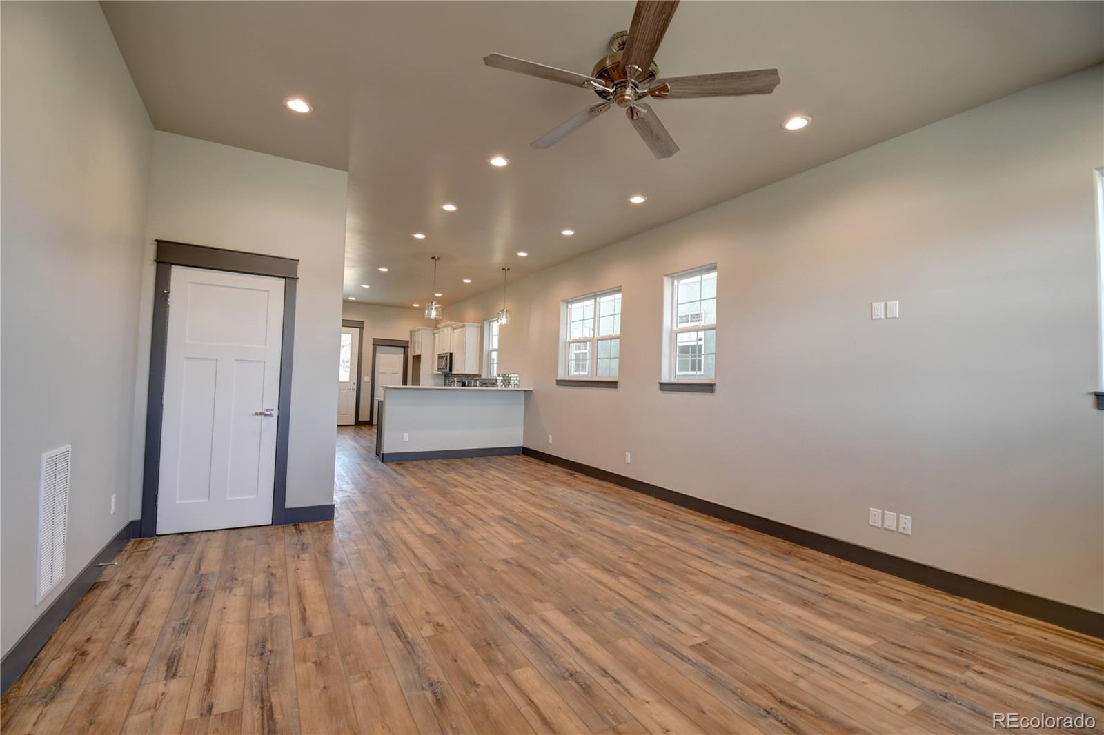 MLS Image #3 for 907  j street,salida, Colorado