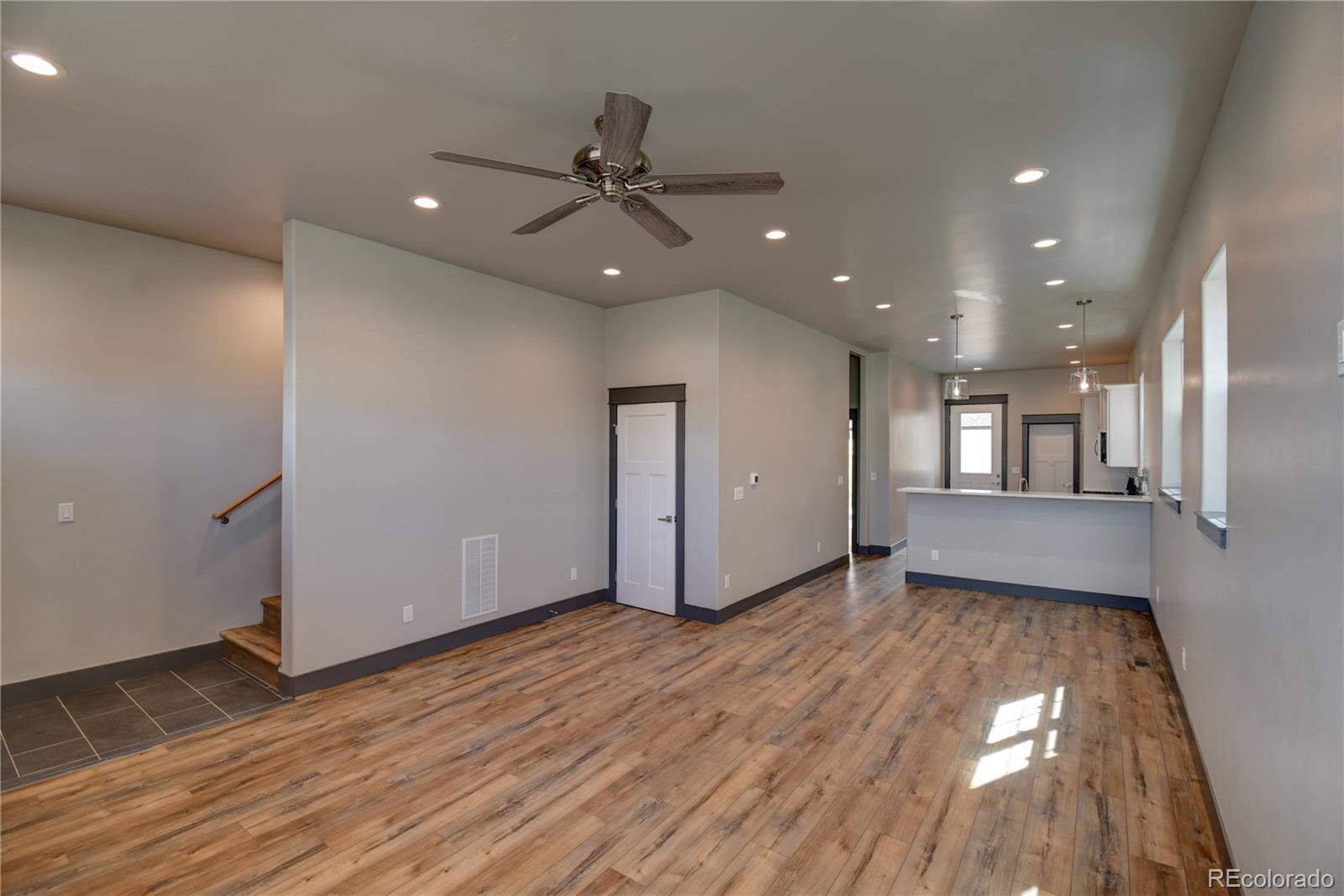 MLS Image #5 for 907  j street,salida, Colorado