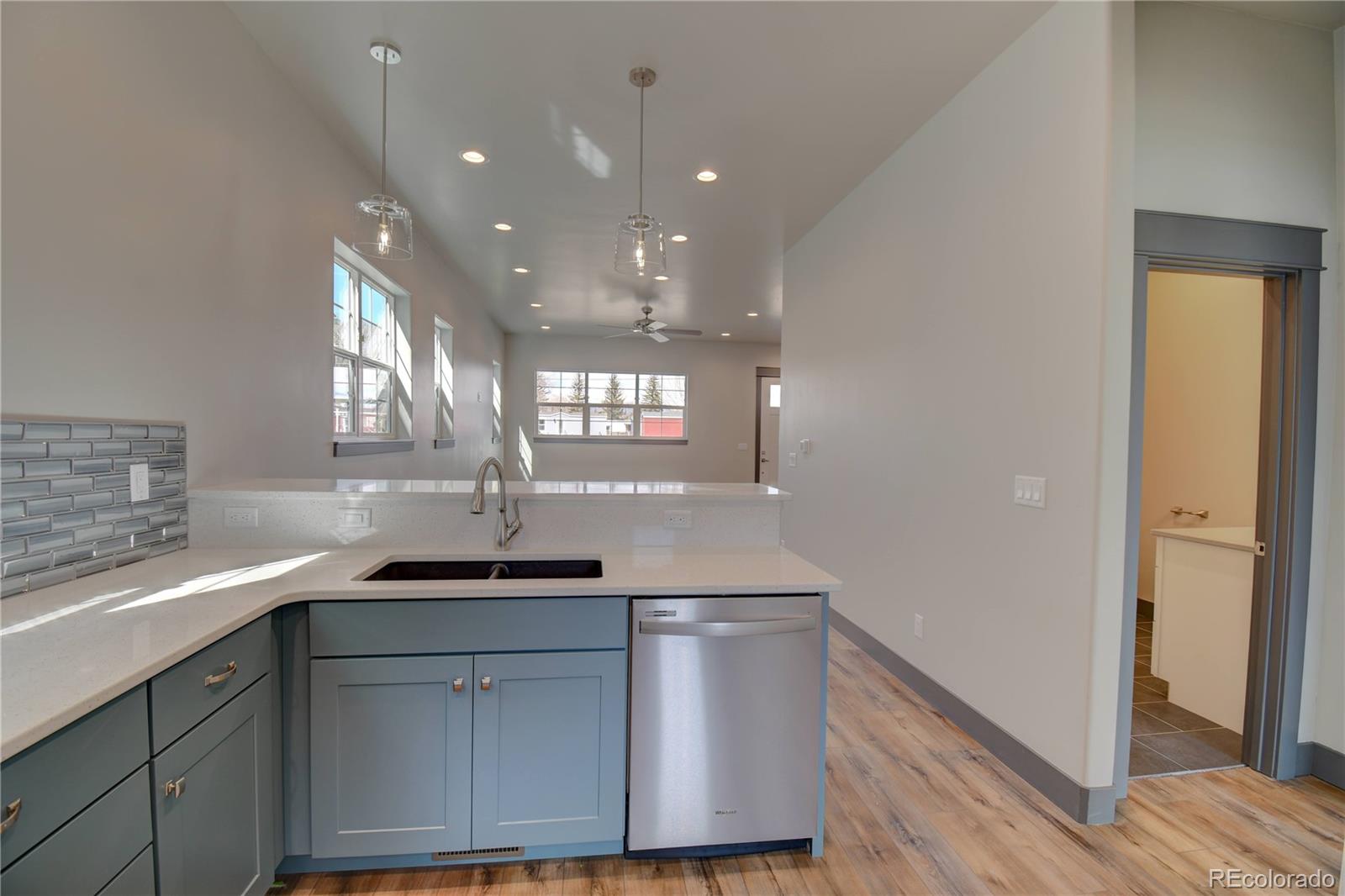 MLS Image #9 for 907  j street,salida, Colorado