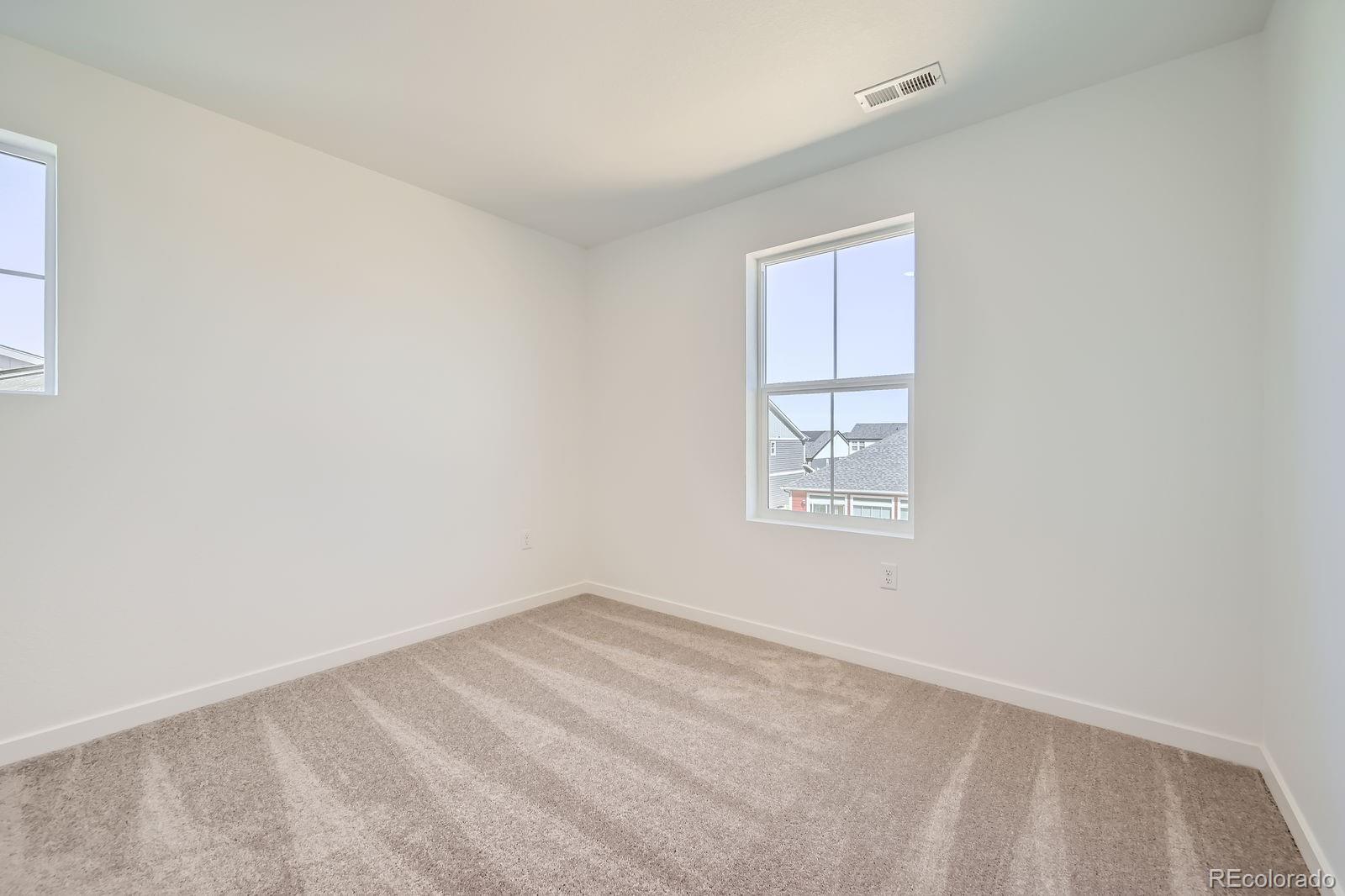 MLS Image #9 for 22037 e 39th place,aurora, Colorado