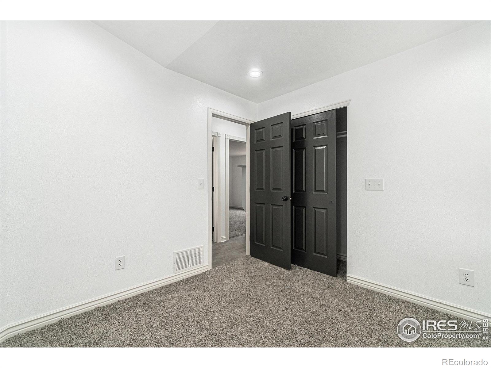 MLS Image #15 for 1101  glacier court,windsor, Colorado