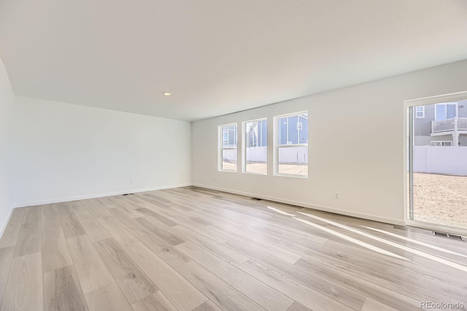 CMA Image for 22037 e 39th place,Aurora, Colorado