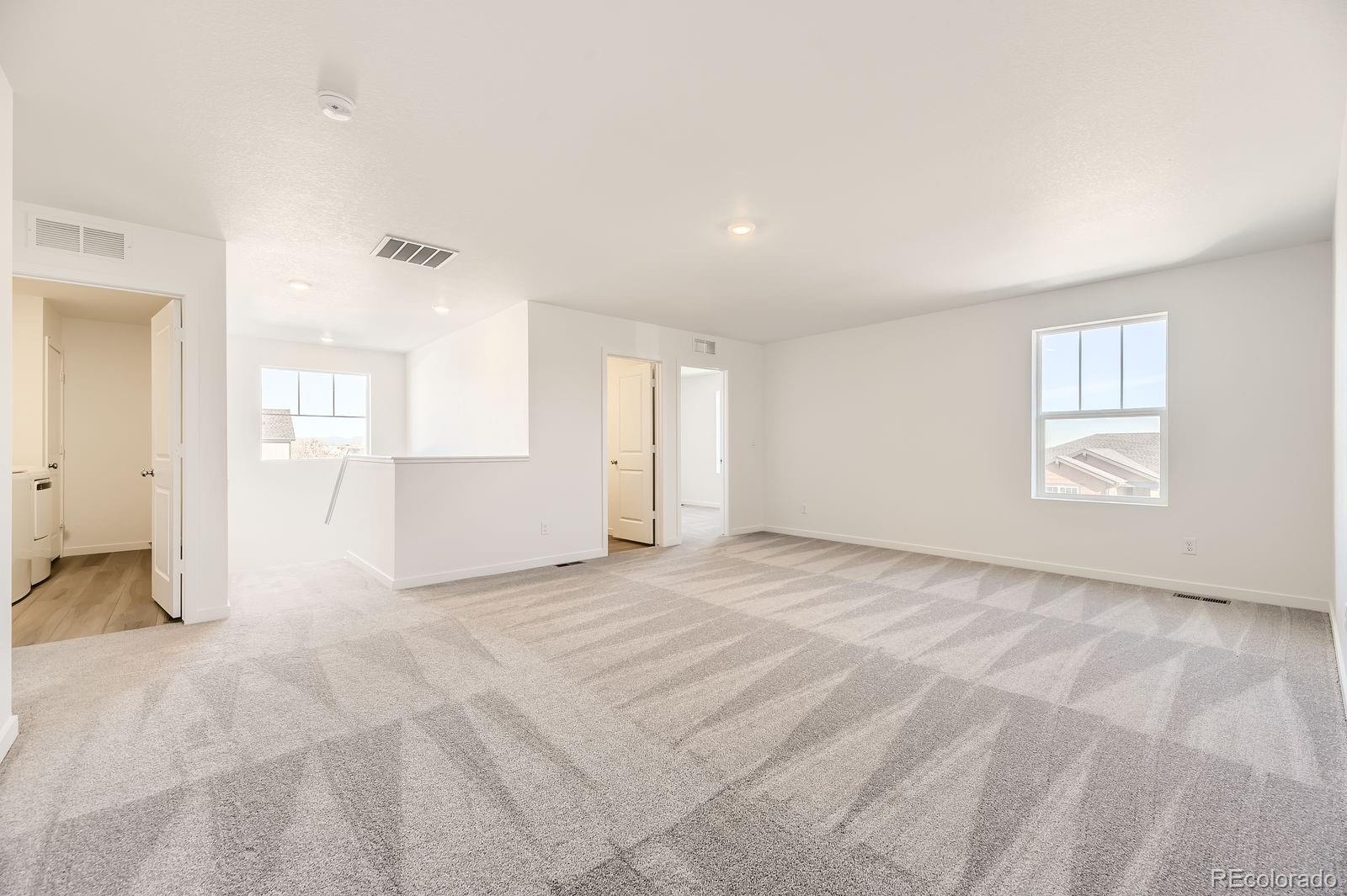 MLS Image #10 for 21934 e 39th avenue,aurora, Colorado