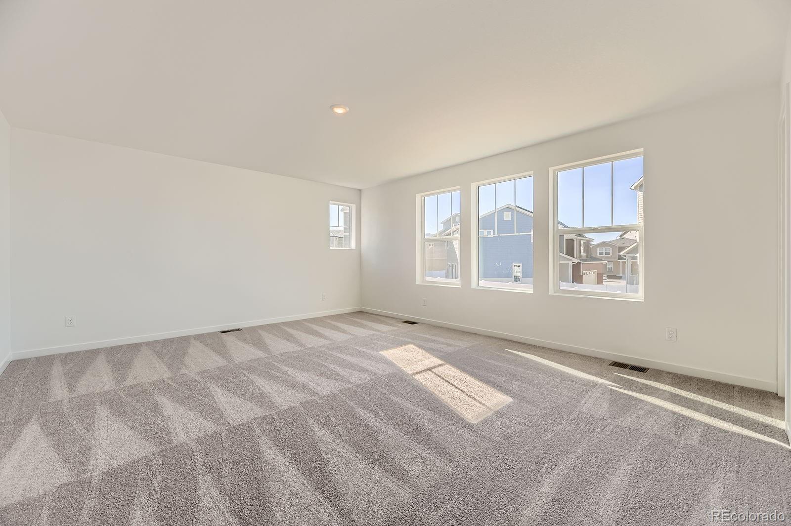 MLS Image #6 for 21934 e 39th avenue,aurora, Colorado