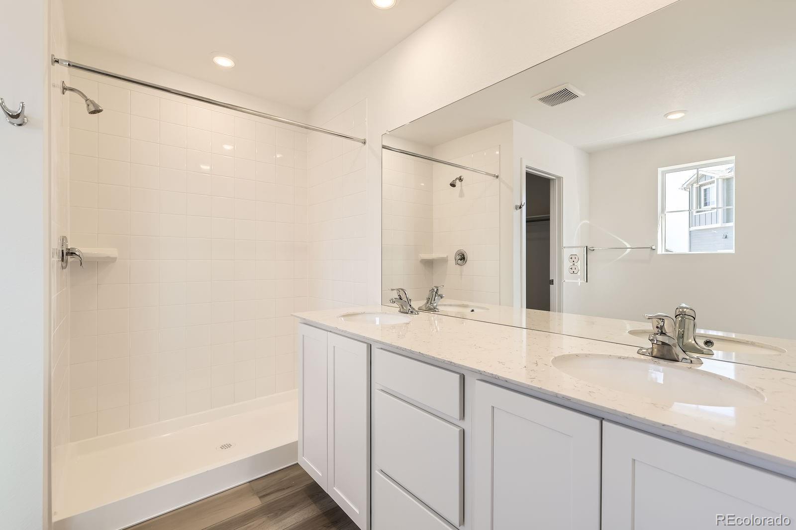 MLS Image #7 for 21934 e 39th avenue,aurora, Colorado