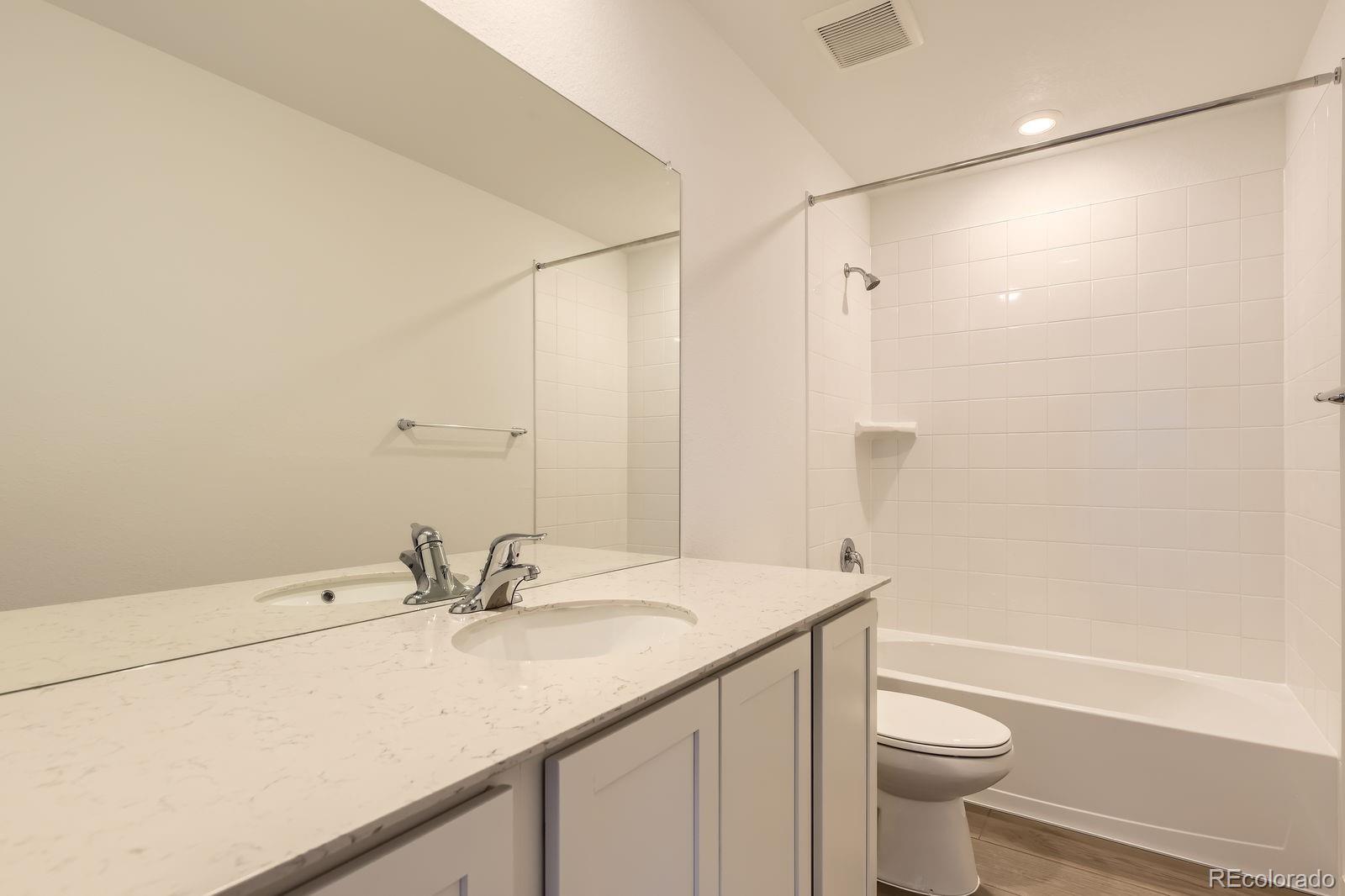 MLS Image #9 for 21934 e 39th avenue,aurora, Colorado