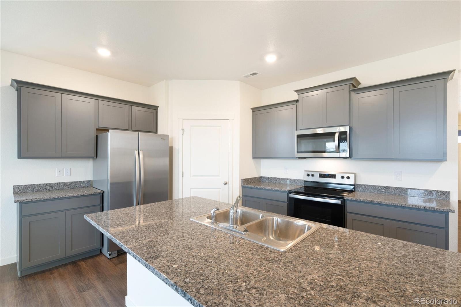 MLS Image #11 for 4769  lynxes way,johnstown, Colorado