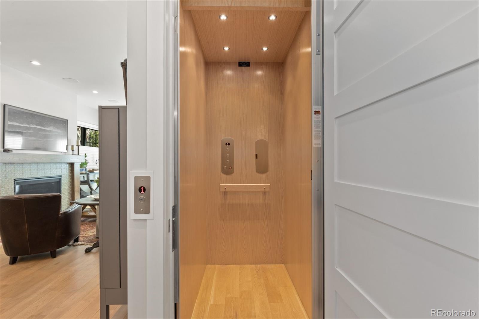 MLS Image #11 for 354  milwaukee street,denver, Colorado