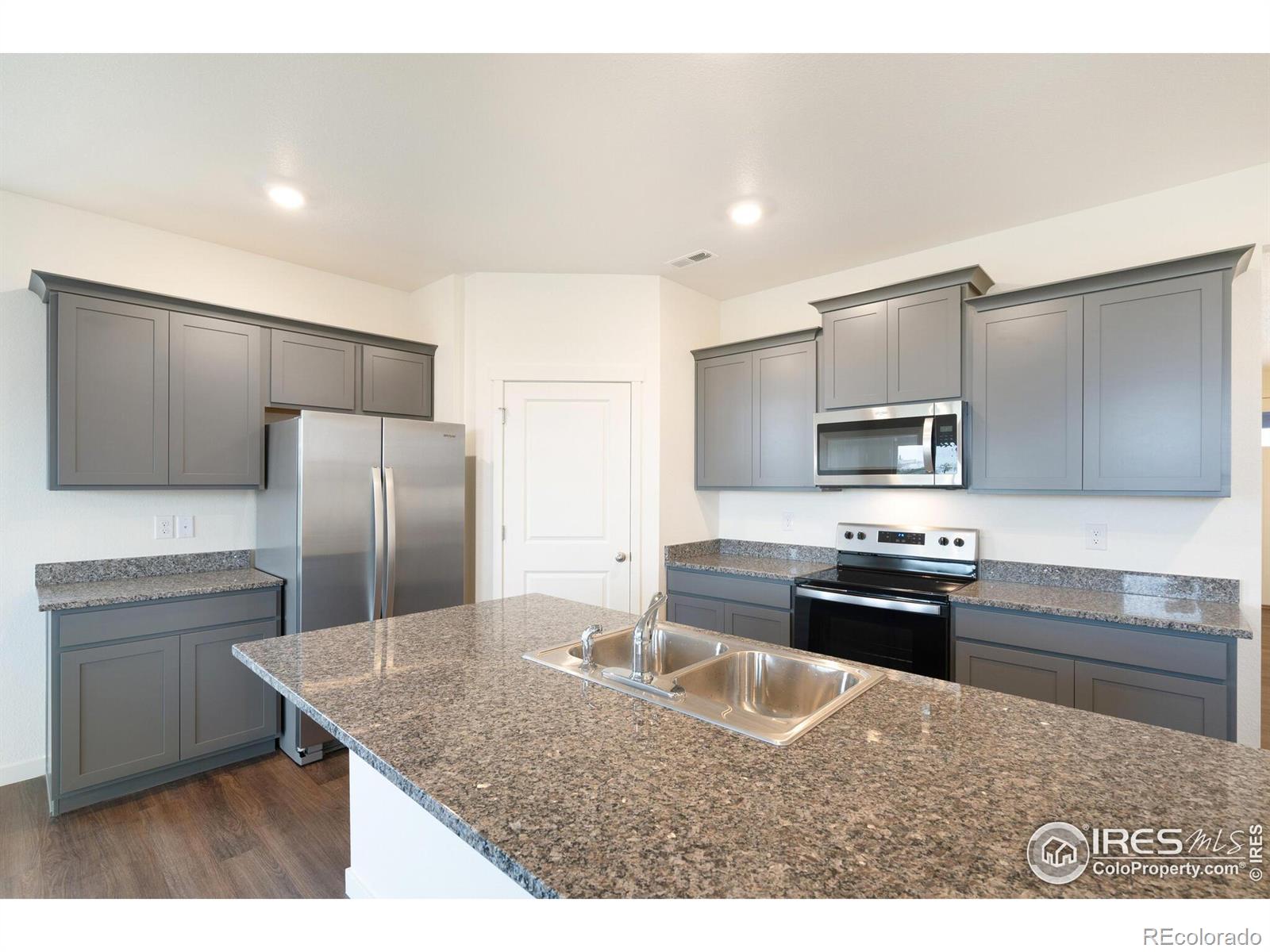 MLS Image #11 for 4769  lynxes way,johnstown, Colorado