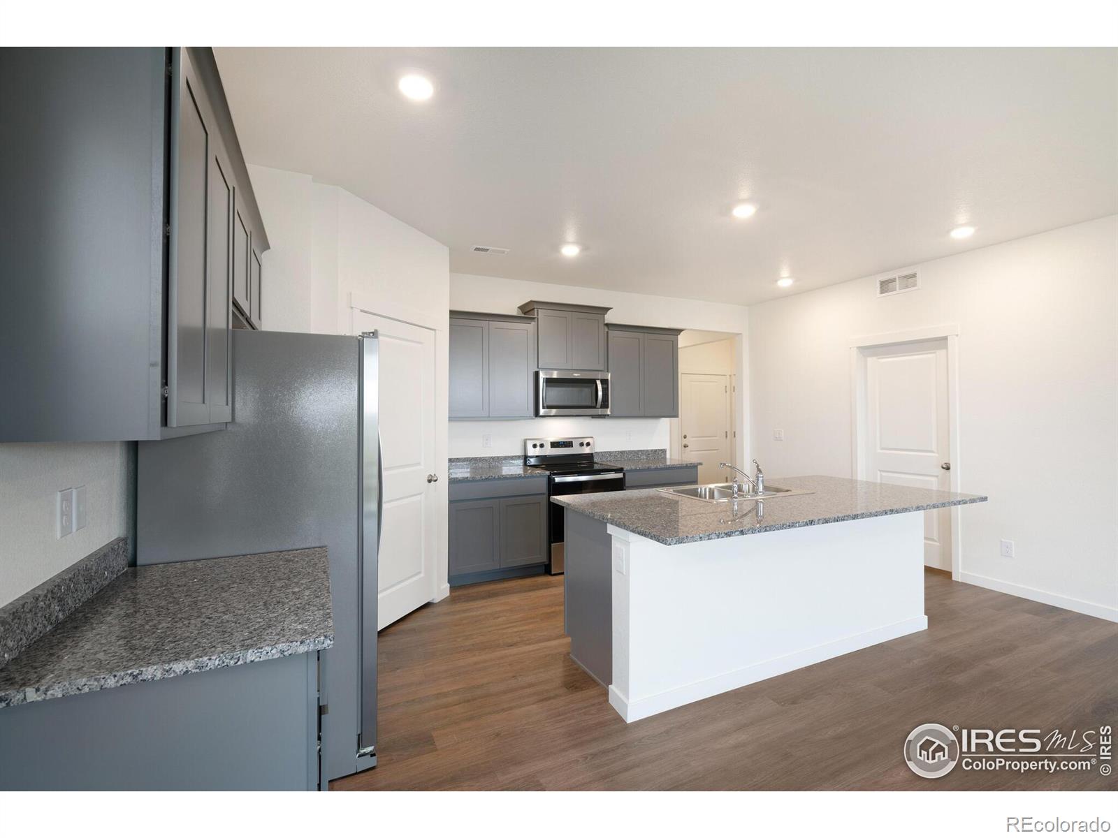 MLS Image #13 for 4769  lynxes way,johnstown, Colorado