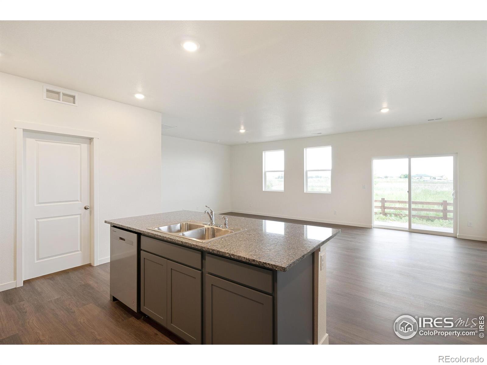 MLS Image #15 for 4769  lynxes way,johnstown, Colorado