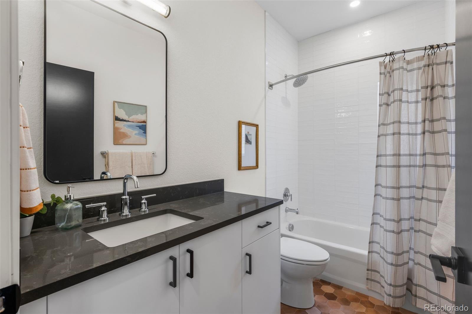 MLS Image #20 for 3275  lawrence street,denver, Colorado