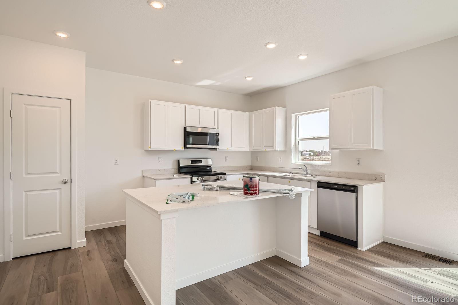 MLS Image #2 for 15296  fillmore street,thornton, Colorado