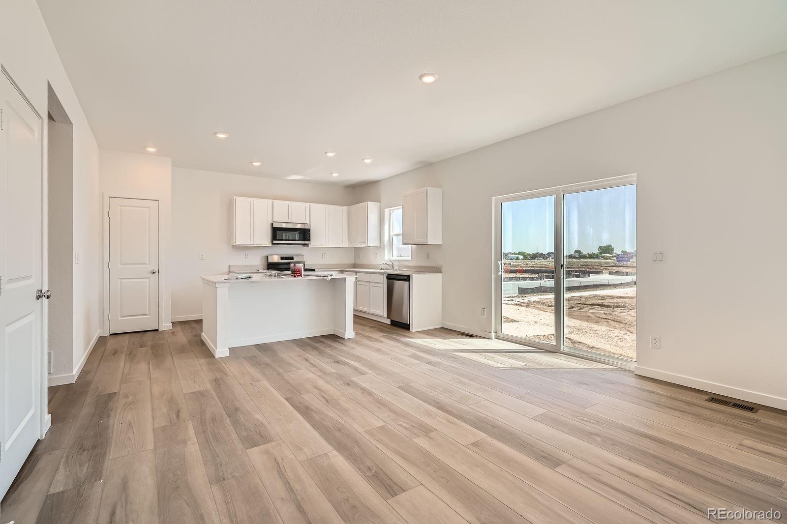 MLS Image #3 for 15296  fillmore street,thornton, Colorado
