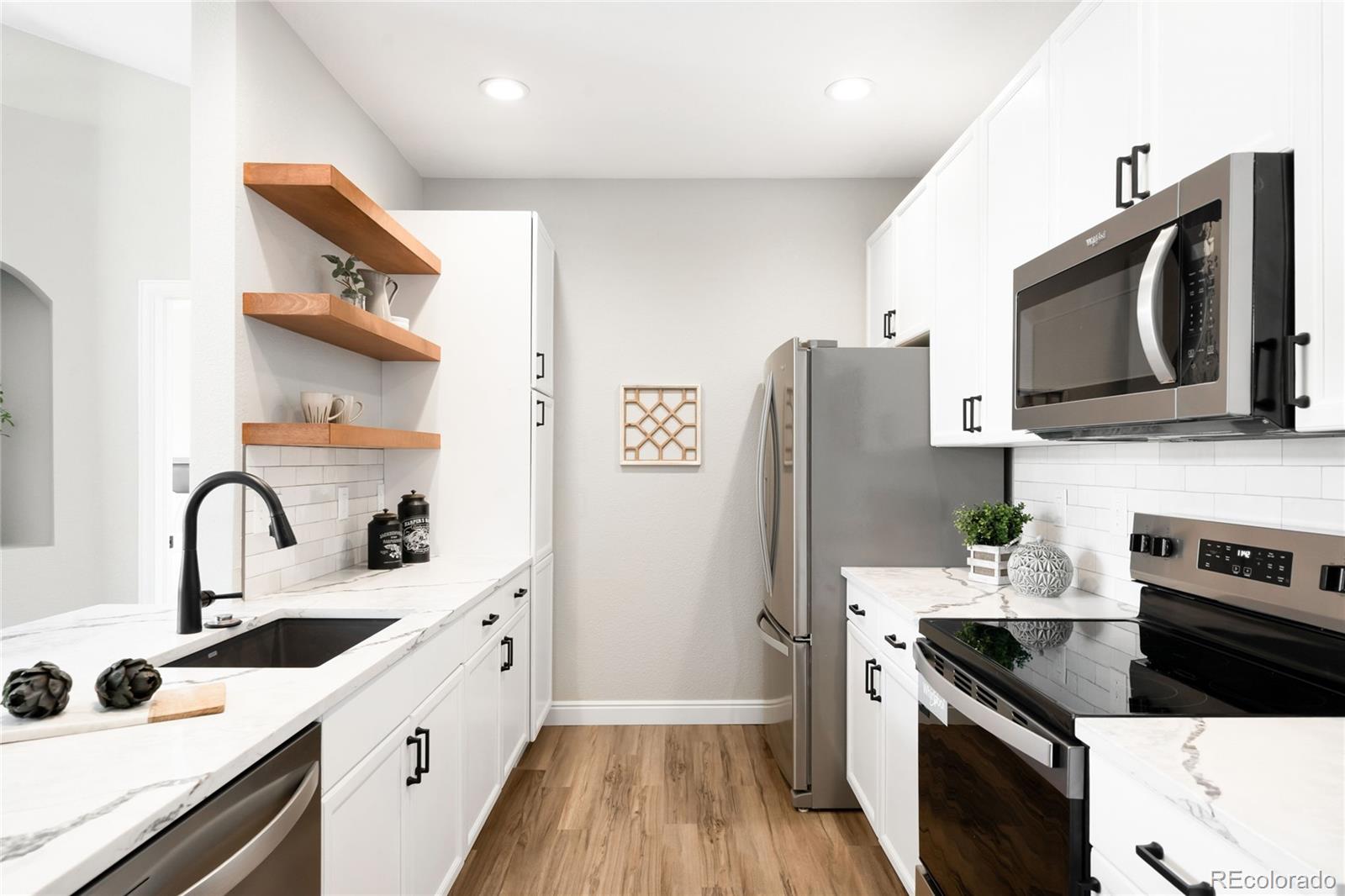 MLS Image #3 for 14353 e 1st drive,aurora, Colorado
