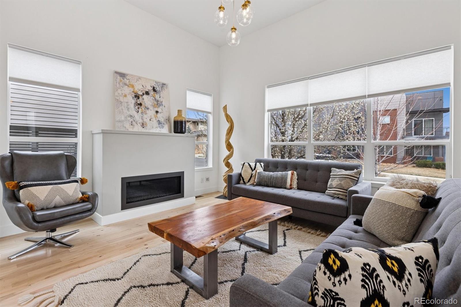 MLS Image #15 for 6631  alan drive,denver, Colorado