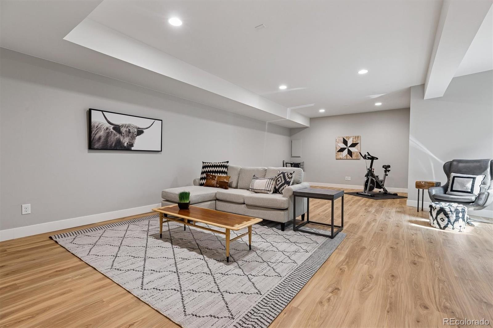 MLS Image #27 for 6631  alan drive,denver, Colorado
