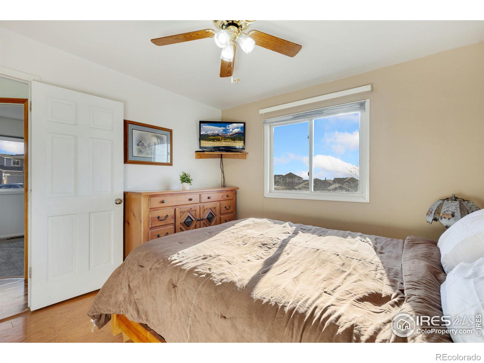 MLS Image #14 for 721  sage place,berthoud, Colorado