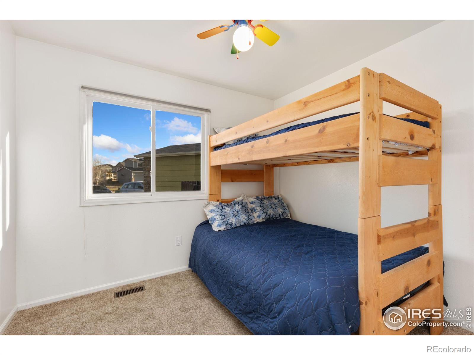 MLS Image #17 for 721  sage place,berthoud, Colorado