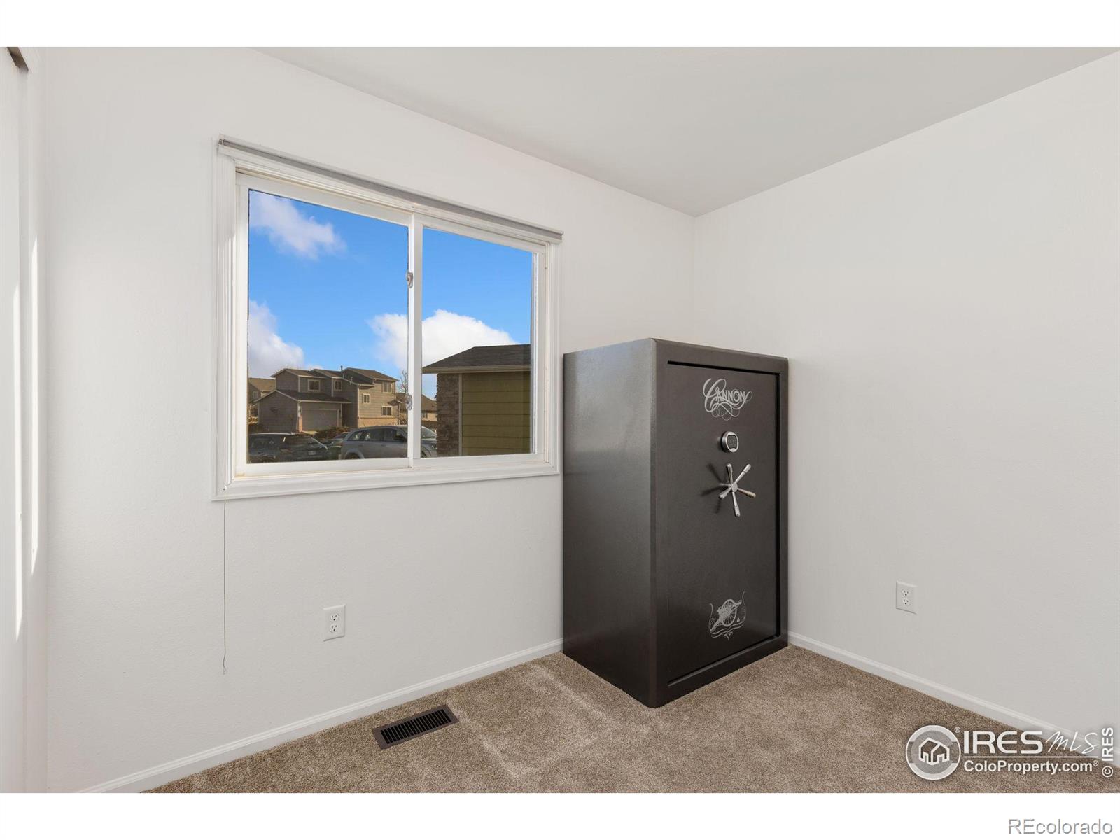 MLS Image #19 for 721  sage place,berthoud, Colorado