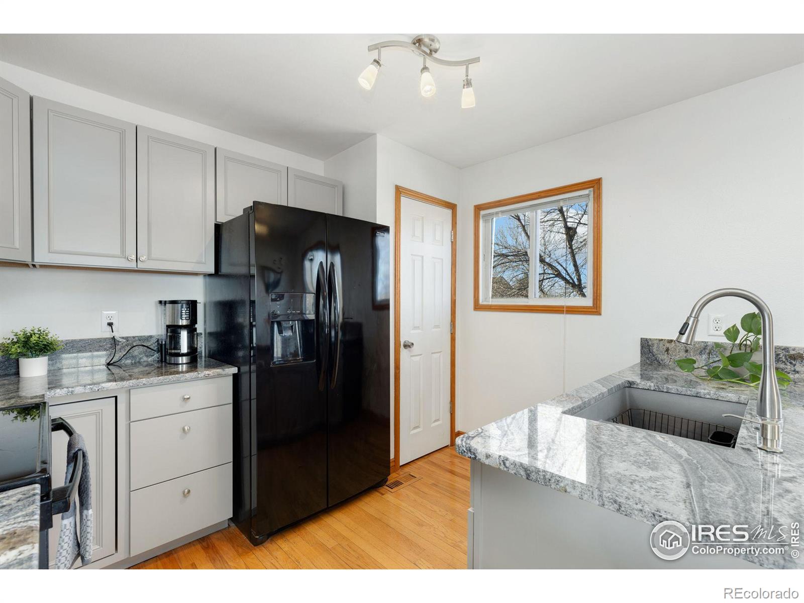 MLS Image #7 for 721  sage place,berthoud, Colorado