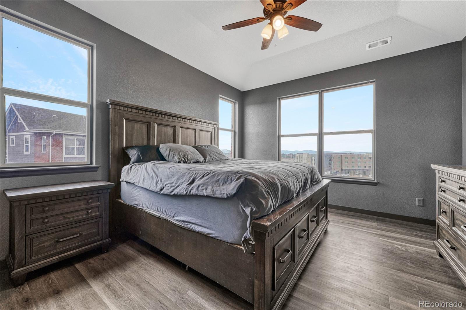 MLS Image #11 for 14333 e 1st drive,aurora, Colorado