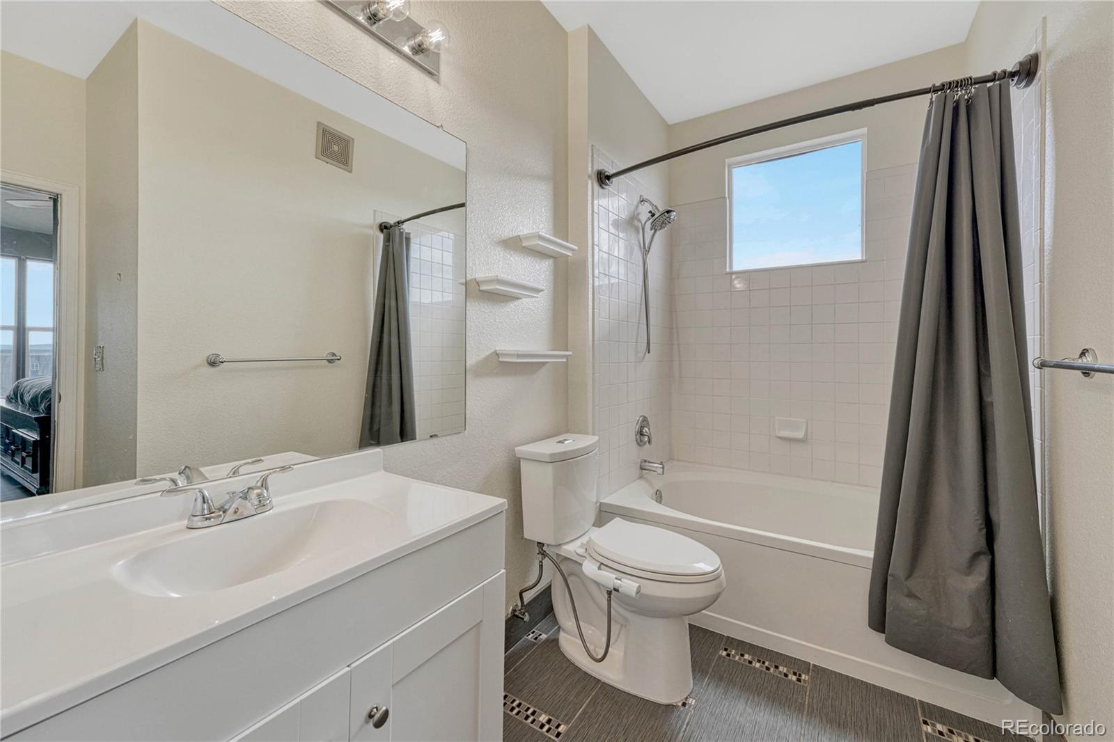 MLS Image #13 for 14333 e 1st drive,aurora, Colorado