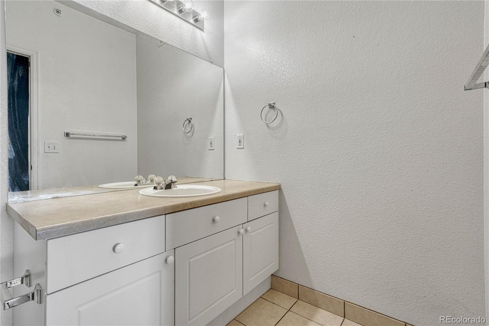 MLS Image #19 for 14333 e 1st drive,aurora, Colorado