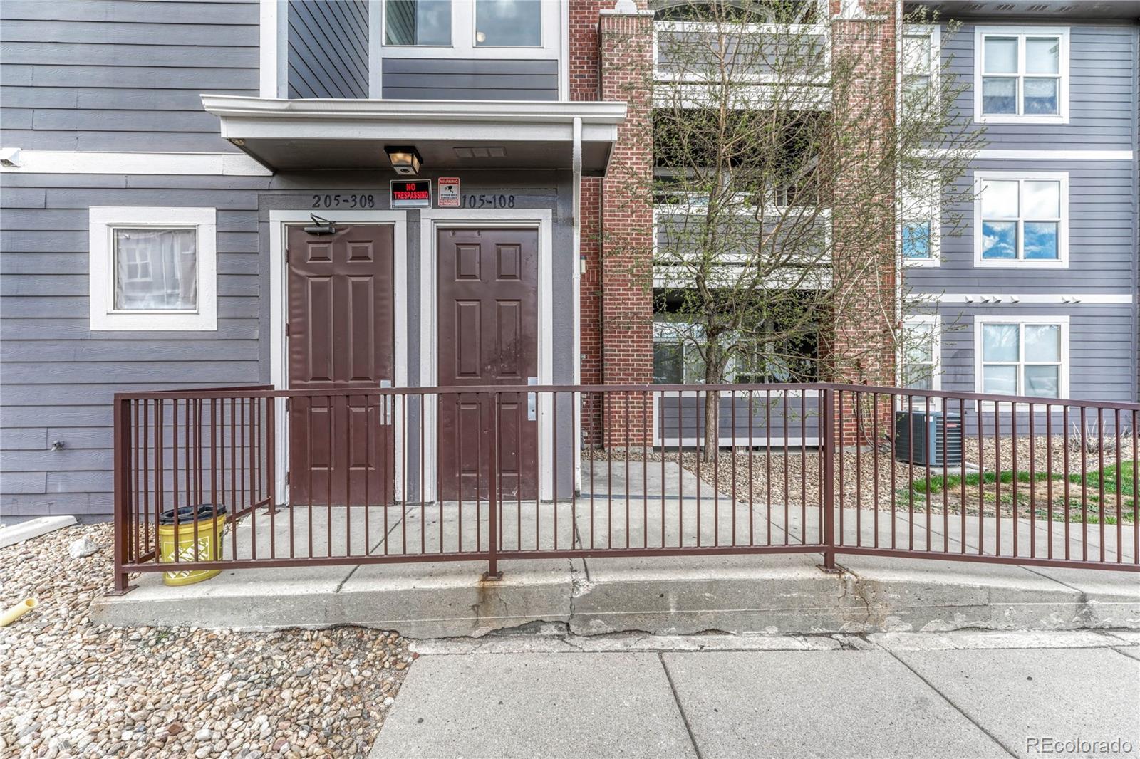 MLS Image #2 for 14333 e 1st drive,aurora, Colorado