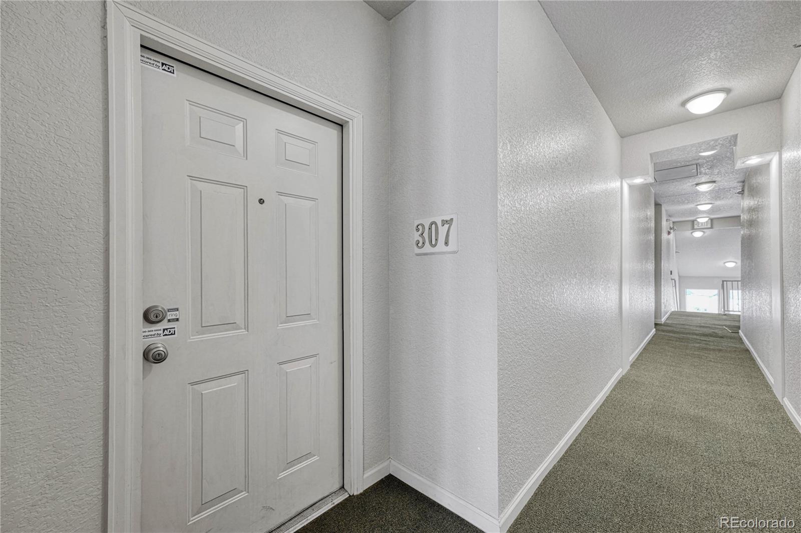 MLS Image #3 for 14333 e 1st drive,aurora, Colorado